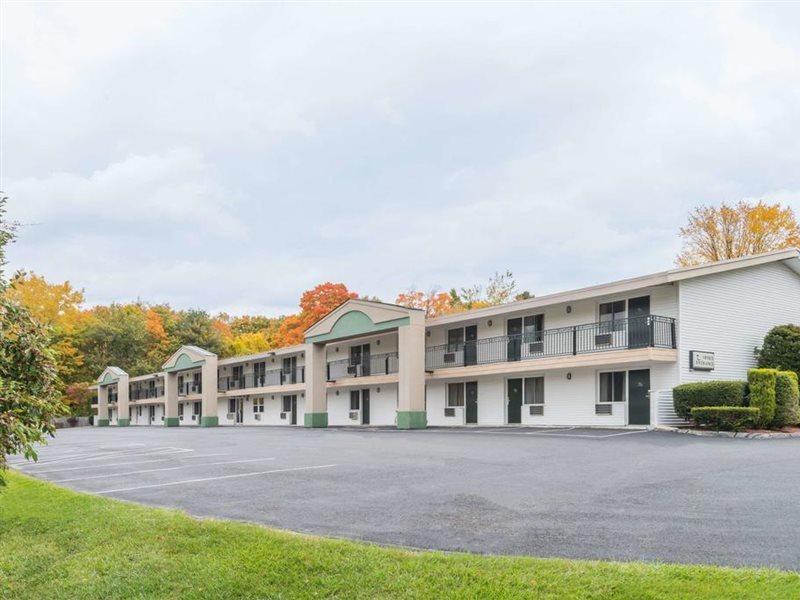 Days Inn By Wyndham Lenox Ma Екстериор снимка