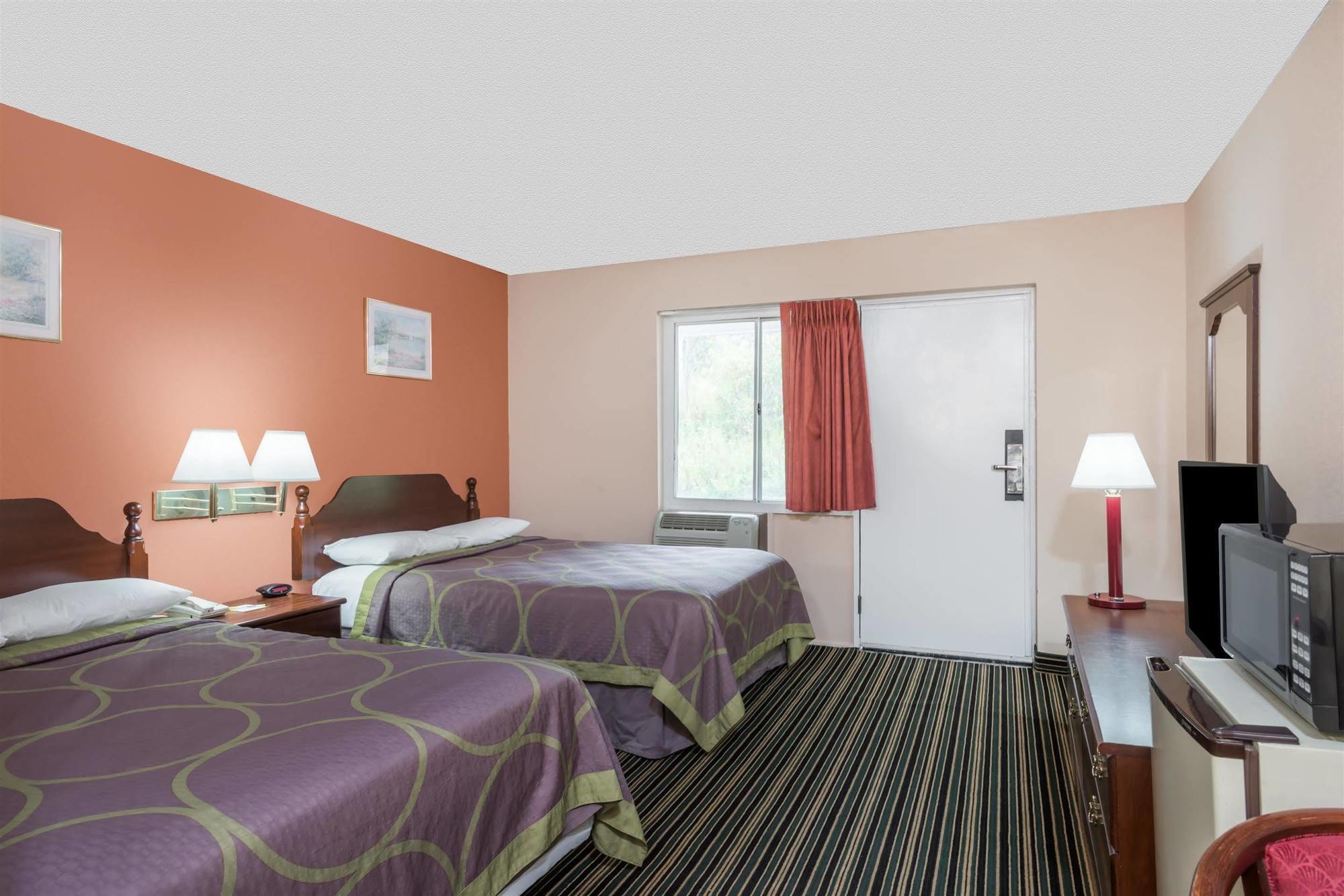 Days Inn By Wyndham Lenox Ma Екстериор снимка