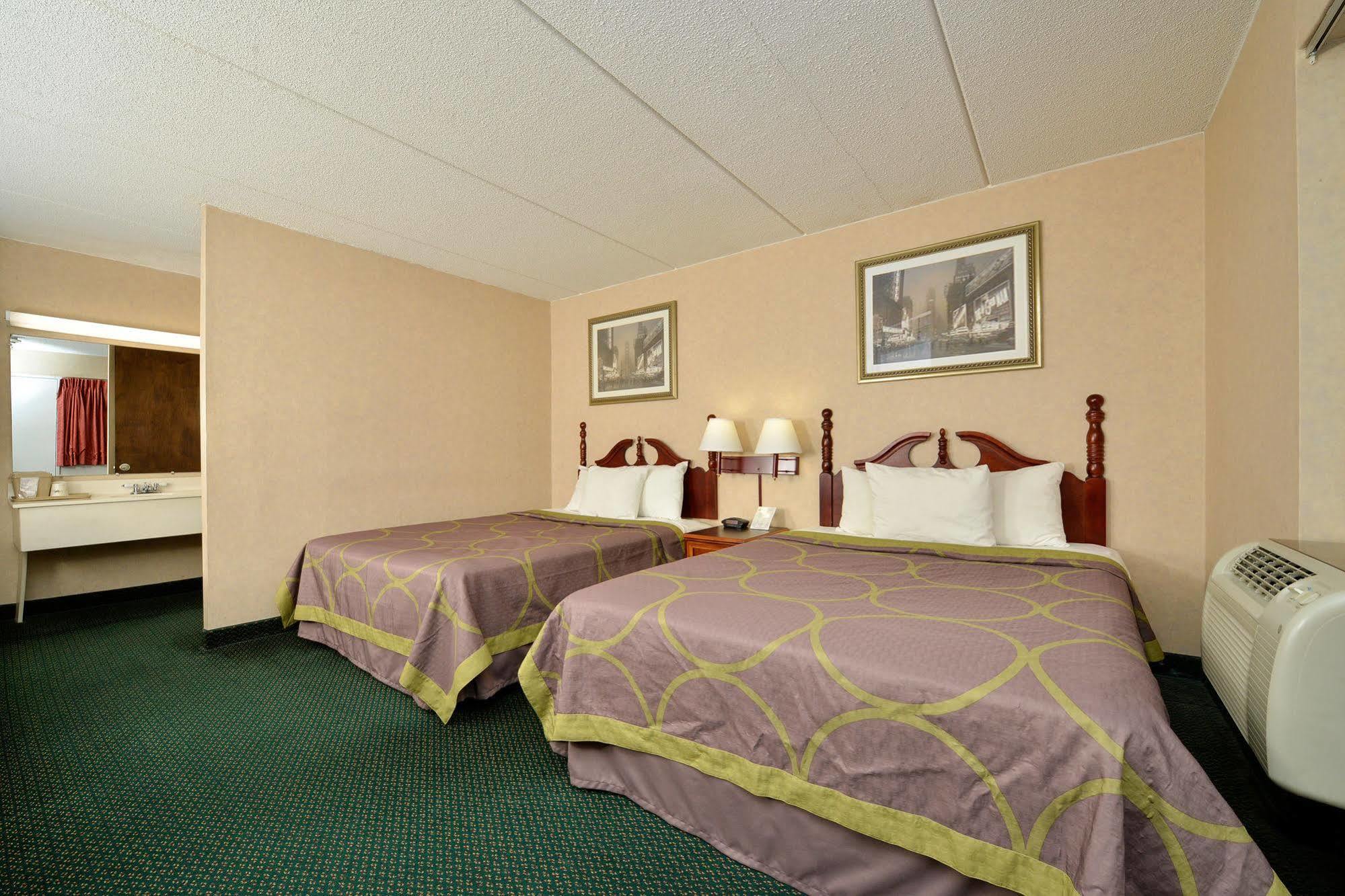 Days Inn By Wyndham Lenox Ma Екстериор снимка